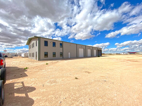 10600 W County Road 74, Midland, TX en alquiler Foto del edificio- Imagen 2 de 17