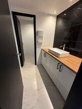 6-8 Rue Eugène Et Armand Peugeot, Rueil-Malmaison en venta Foto del interior- Imagen 2 de 5