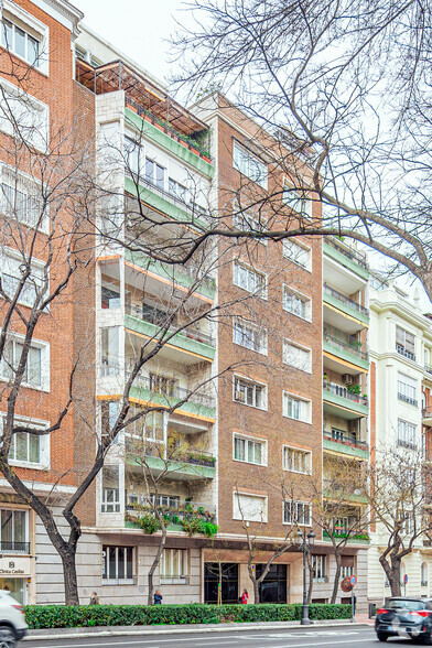 Paseo De Eduardo Dato, 19, Madrid, Madrid en alquiler - Foto del edificio - Imagen 2 de 2