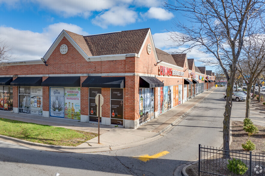 8560 S Cottage Grove Ave, Chicago, IL en alquiler - Foto del edificio - Imagen 1 de 26