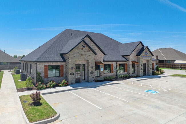 Más detalles de 13709 S Santa Fe Ave, Oklahoma City, OK - Oficina en venta