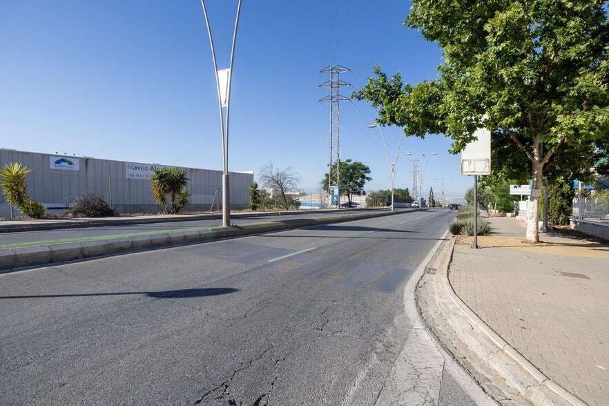 Nave en Albolote en venta - Foto del edificio - Imagen 2 de 48