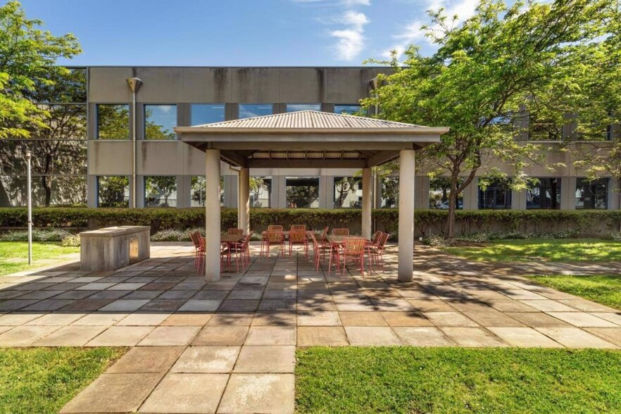 745-757 Springvale Rd, Mulgrave en alquiler - Foto del edificio - Imagen 3 de 4