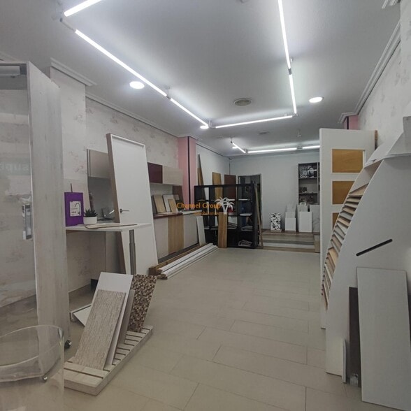 Local en Alicante, Alicante en venta - Foto del edificio - Imagen 2 de 6