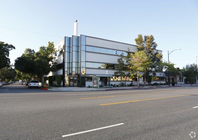 3100 W Burbank Blvd, Burbank, CA en alquiler - Foto principal - Imagen 1 de 1