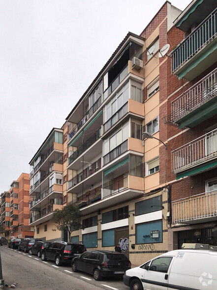 Paseo De Los Jesuitas, 22, Madrid, Madrid en alquiler - Foto del edificio - Imagen 2 de 2