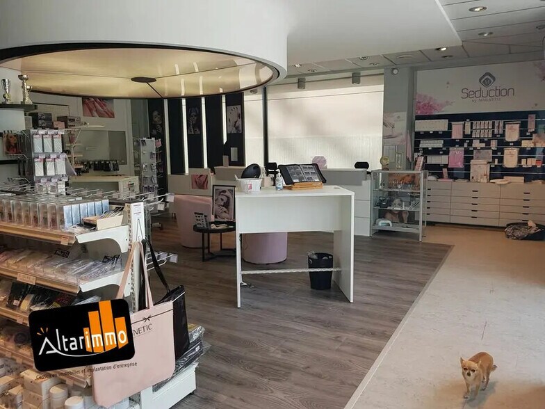 Local en Le Coudray en venta - Foto del edificio - Imagen 3 de 4