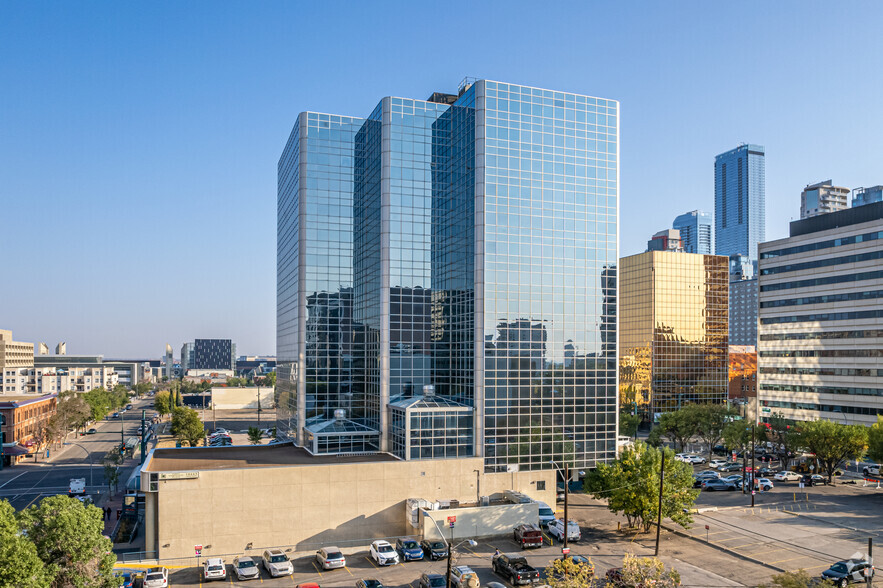 10665 Jasper Ave, Edmonton, AB en alquiler - Foto del edificio - Imagen 3 de 14