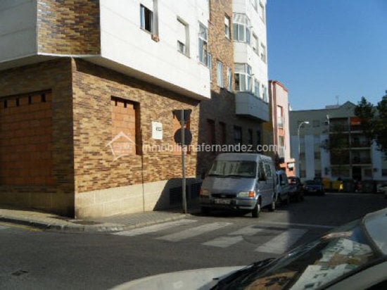 Local en Cáceres, Cáceres en alquiler - Foto del edificio - Imagen 3 de 5
