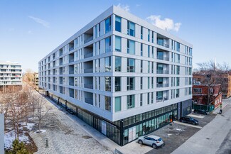 Más detalles de 1300 Av Thérèse-Lavoie-Roux, Outremont, QC - Local en alquiler