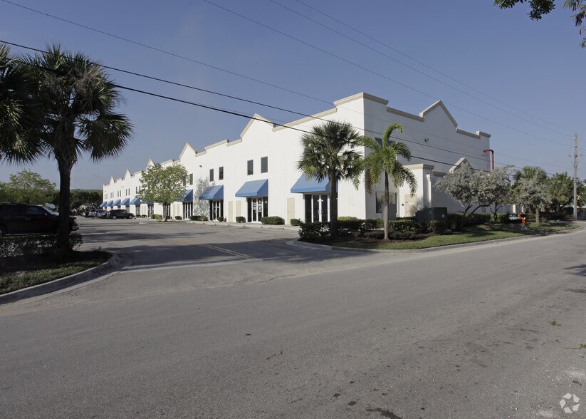 1809 S Powerline Rd, Deerfield Beach, FL en venta - Foto principal - Imagen 1 de 1