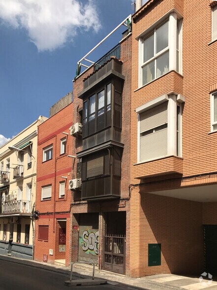 Calle de Sanz Raso, 49, Madrid, Madrid en alquiler - Foto del edificio - Imagen 2 de 2