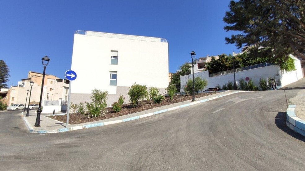 Calle Sabuquillo, 26, Lanjarón, Granada en venta - Foto del edificio - Imagen 2 de 43