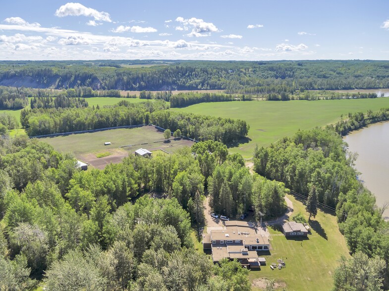 51271 Rge Road 30, Leduc County, AB en venta - Foto del edificio - Imagen 1 de 21