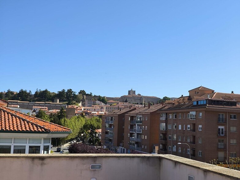 Oficina/Local en Ávila, Ávila en alquiler - Foto del edificio - Imagen 2 de 4