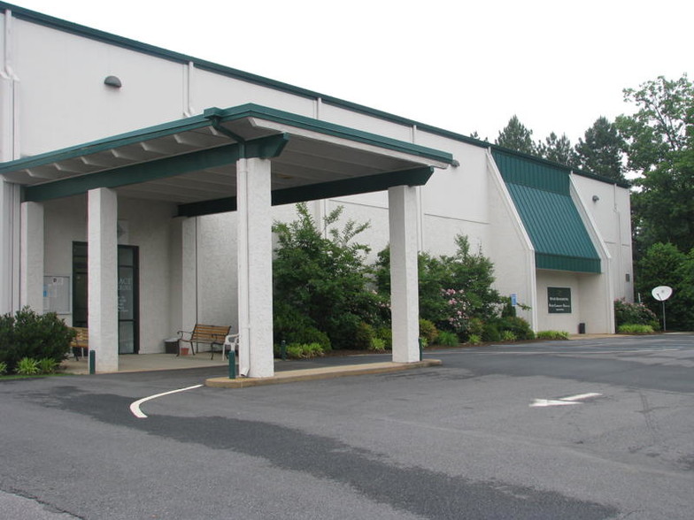 433 E Commonwealth Blvd, Martinsville, VA en venta - Foto del edificio - Imagen 2 de 16