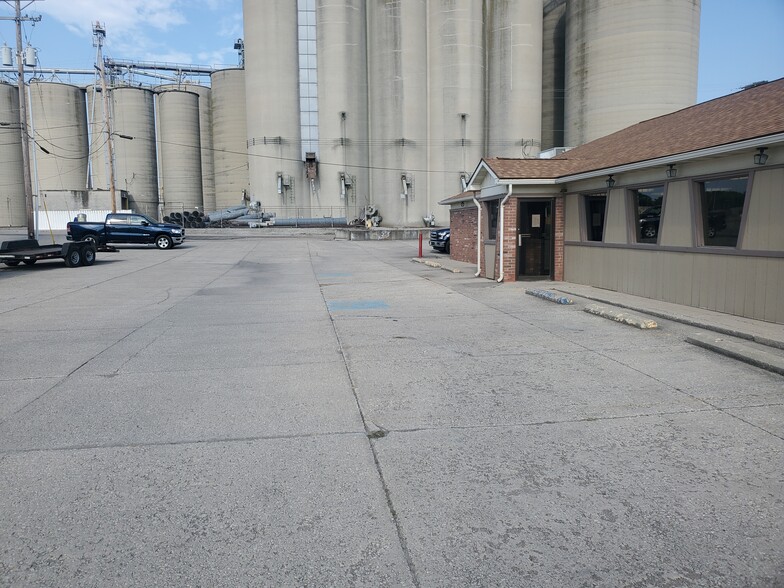 120 N Warpole St, Upper Sandusky, OH en venta - Foto del edificio - Imagen 3 de 19