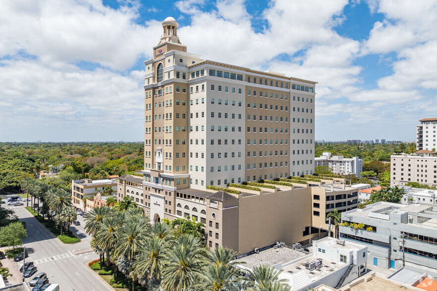 355 Alhambra Cir, Coral Gables, FL en alquiler - Foto del edificio - Imagen 1 de 7