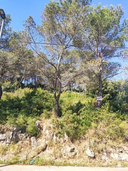 Terreno en Canyelles, Barcelona en venta - Foto del edificio - Imagen 3 de 4