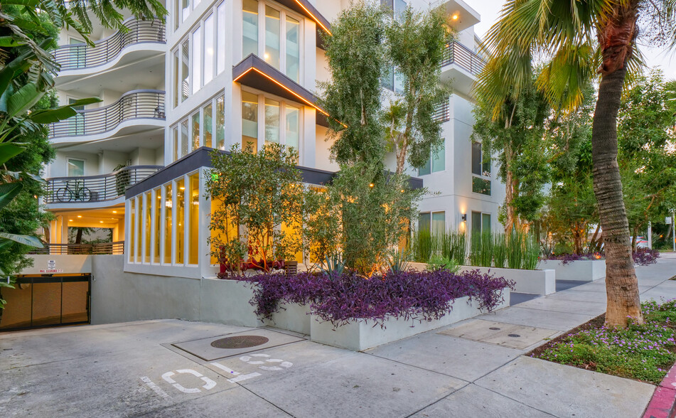 1283 Havenhurst Dr, West Hollywood, CA en venta - Foto del edificio - Imagen 3 de 33