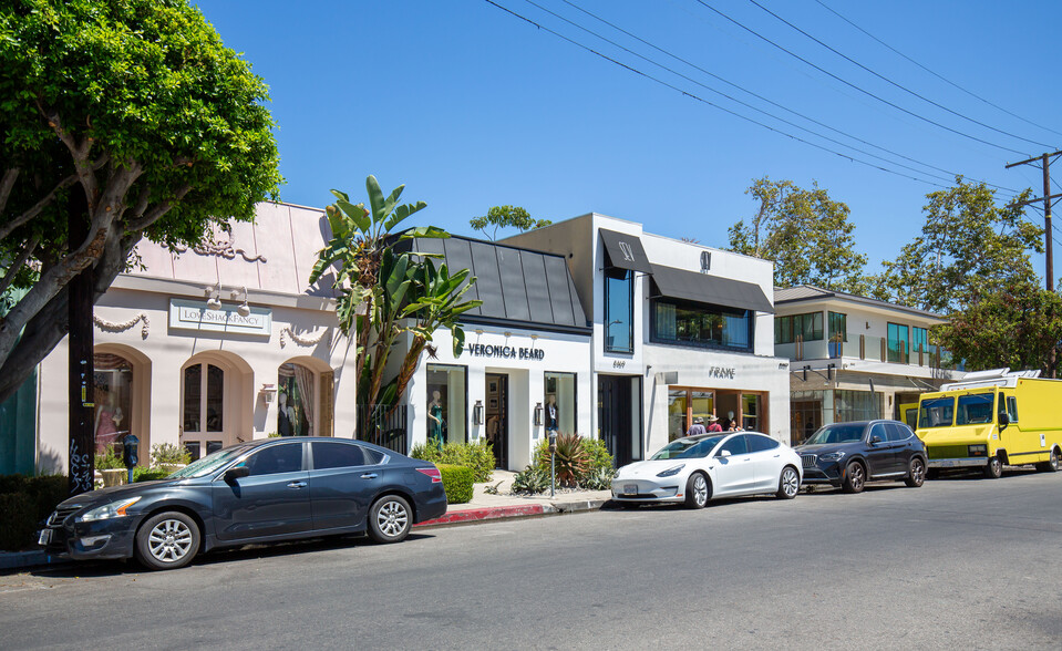 8471 Melrose Pl, Los Angeles, CA en alquiler - Foto del edificio - Imagen 1 de 11