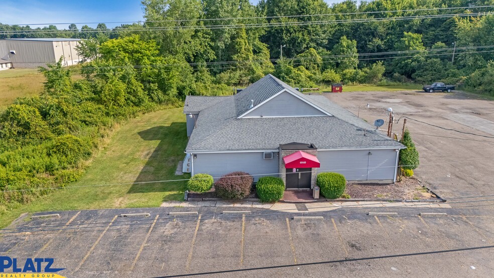 4040 McCartney Rd, Lowellville, OH en venta - Foto del edificio - Imagen 1 de 15