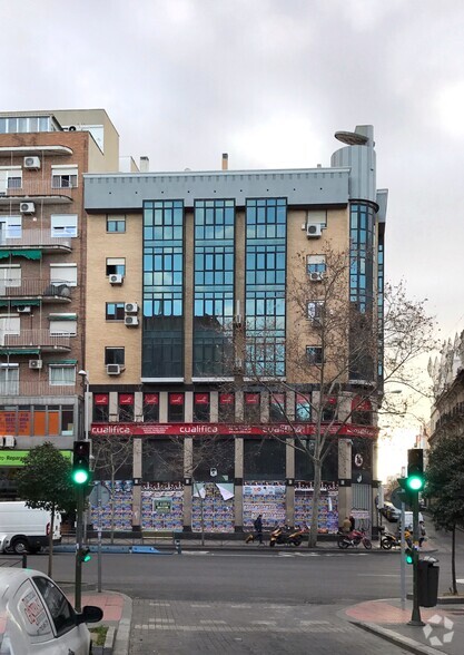 Calle de Bravo Murillo, 158, Madrid, Madrid en alquiler - Foto del edificio - Imagen 2 de 2