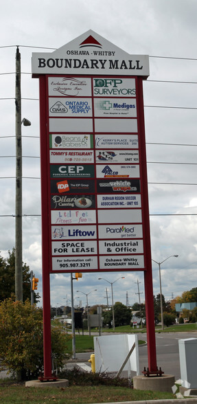 1077 Boundary Rd, Oshawa, ON en alquiler - Foto del edificio - Imagen 2 de 6