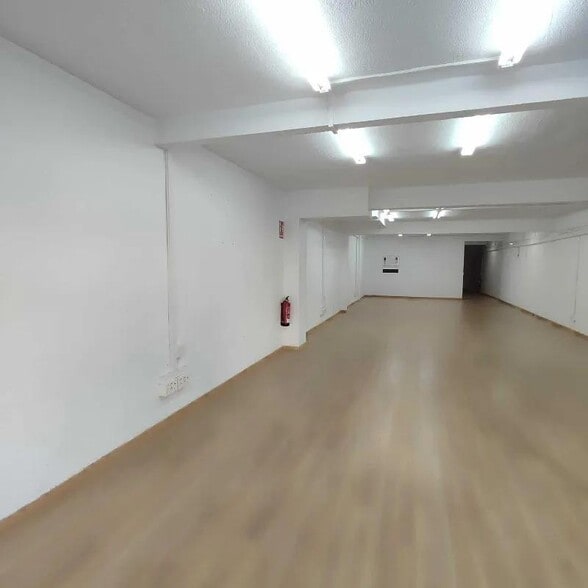 Local en Alicante en alquiler - Foto del interior - Imagen 3 de 19