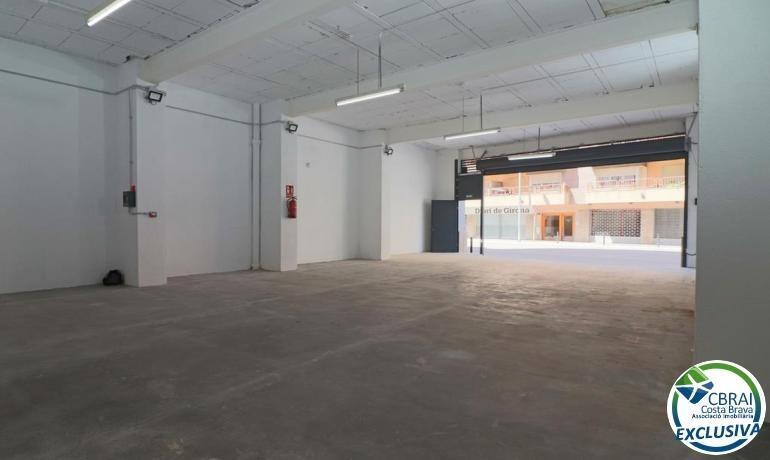 Figueres, GER 17600 - Unidad - - - Foto del interior - Image 2 of 5