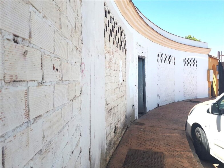 Calle Médico Rafael Molero Cabrilla, Posadas, Córdoba en venta - Foto del edificio - Imagen 2 de 13