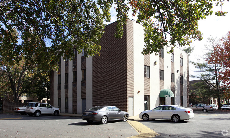 6733 Curran St, McLean, VA en alquiler - Foto del edificio - Imagen 1 de 6