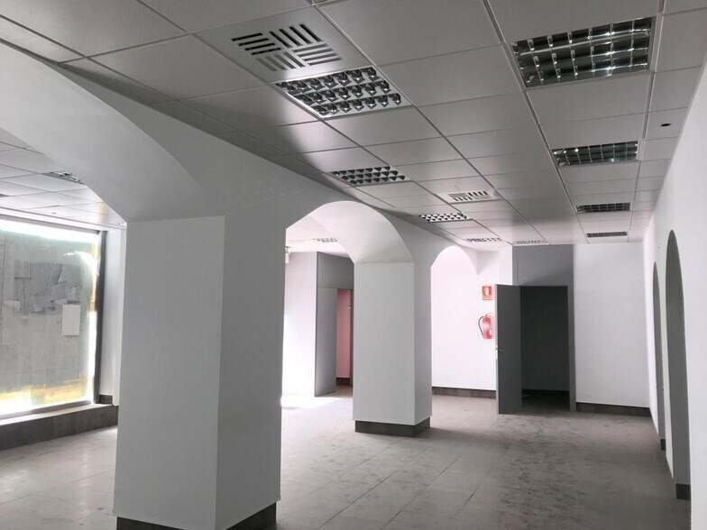 Local en Arcos de la Frontera, Cádiz en venta - Foto del interior - Imagen 2 de 5