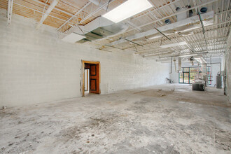 5030 Coldwater Rd, Flint, MI en alquiler Foto del interior- Imagen 2 de 15