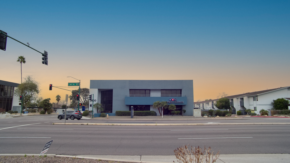 2600 N 44th St, Phoenix, AZ en alquiler - Foto del edificio - Imagen 1 de 9