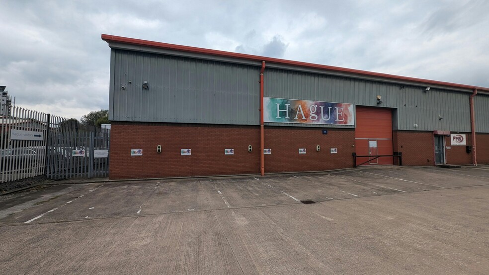 Modwen Rd, Salford en alquiler - Foto del edificio - Imagen 1 de 3