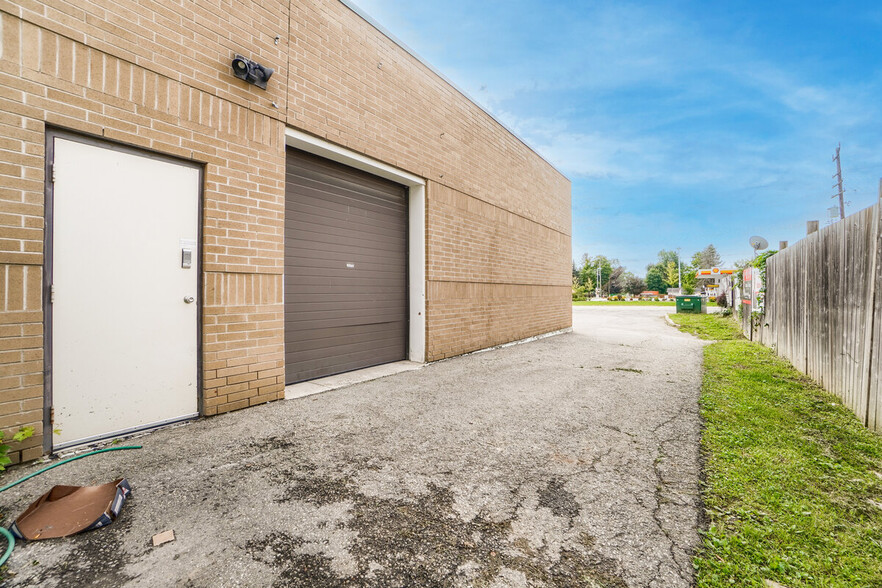 937002 Airport Rd, Mulmur, ON en venta - Foto del edificio - Imagen 3 de 25