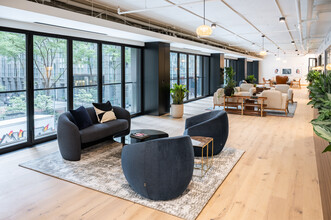 135 W 50th St, New York, NY en alquiler Foto del interior- Imagen 2 de 22