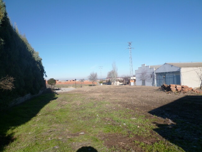 Más detalles de Pozo de las Tierras, 48, Carbonero el Mayor - Terreno en venta