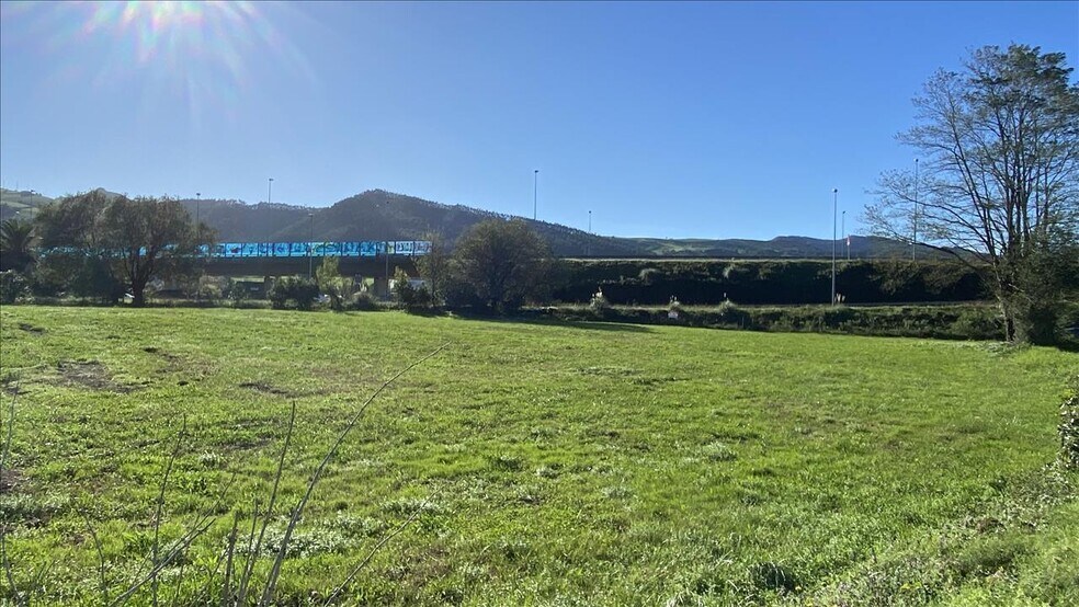 Polígono I01, 12, Torrelavega, Cantabria en venta - Foto del edificio - Imagen 2 de 11