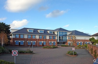 Horseshoe Cres, Beaconsfield en alquiler Foto del edificio- Imagen 1 de 2