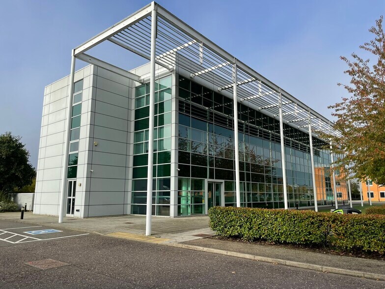 Cowley Rd, Cambridge en alquiler - Foto del edificio - Imagen 1 de 4