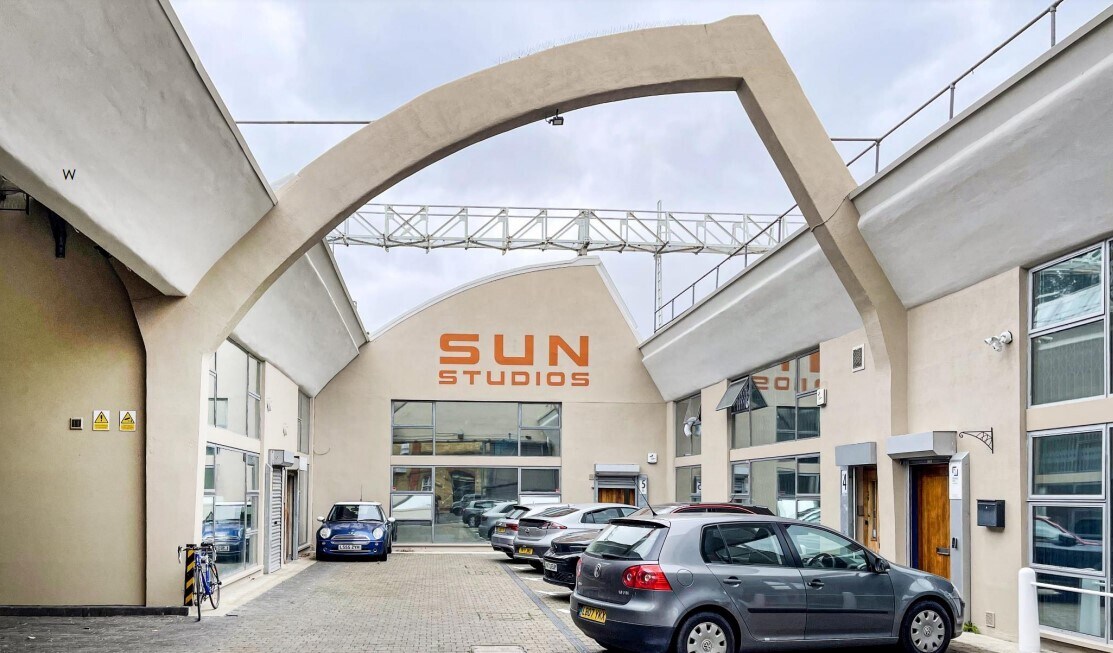 30 Warple Way, London en venta Foto del edificio- Imagen 1 de 6