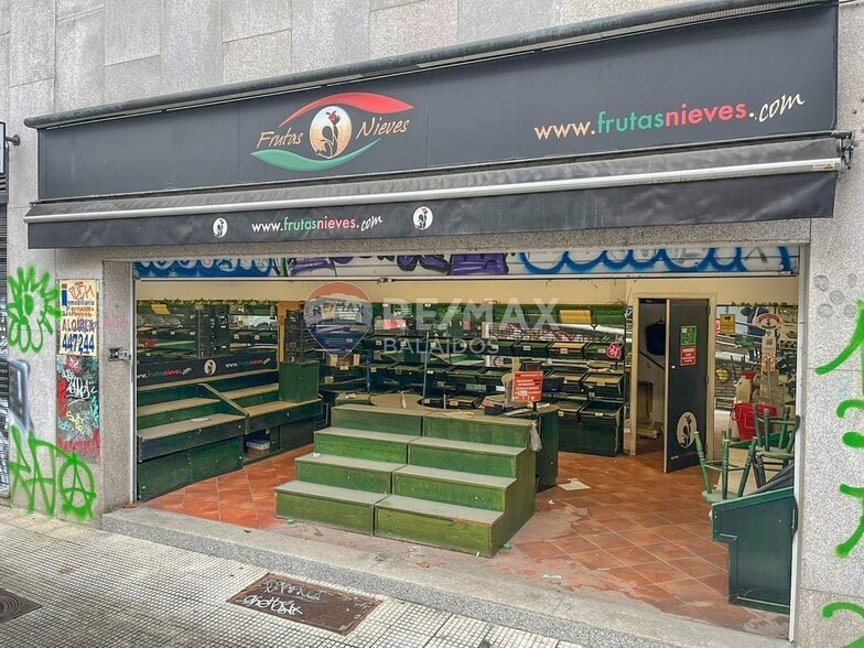 Local en Vigo, Pontevedra en venta - Foto del edificio - Imagen 2 de 22