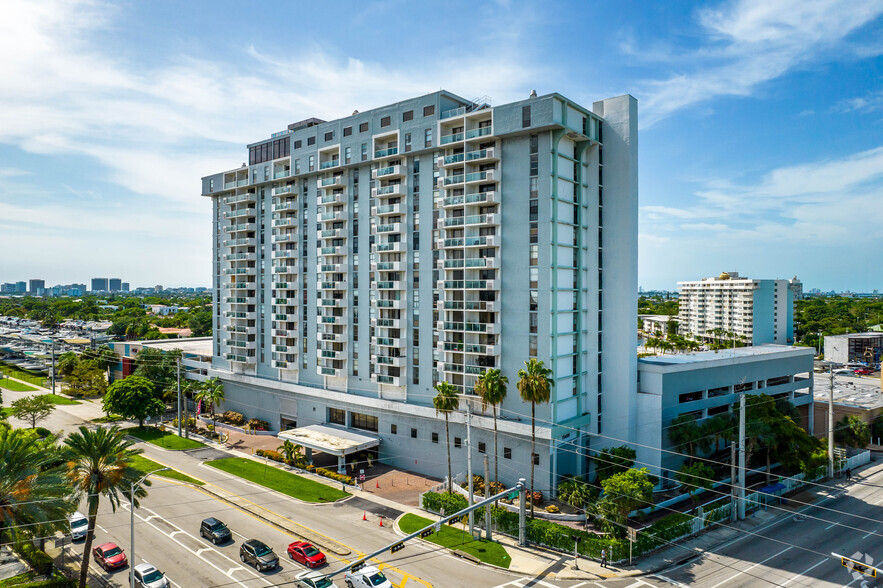 13499 Biscayne Blvd, Miami, FL en alquiler - Foto del edificio - Imagen 1 de 17