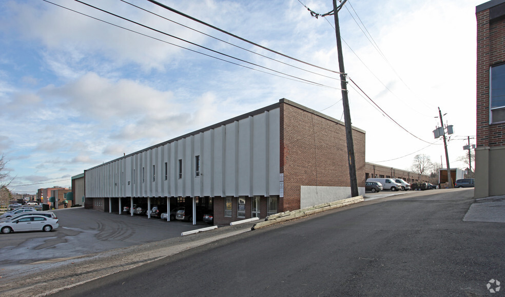 57 Glen Cameron Rd, Markham, ON en alquiler - Foto del edificio - Imagen 3 de 6