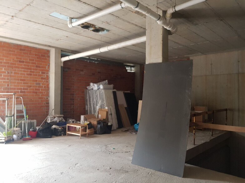 Local en Santiago de Compostela, La Coruna en alquiler - Foto del edificio - Imagen 3 de 19