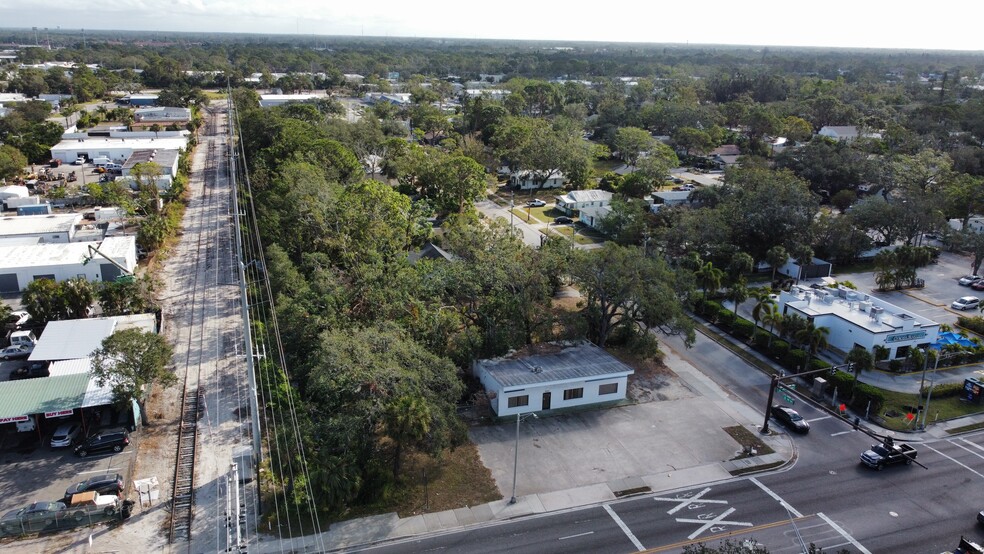 1000 N Washington Blvd, Sarasota, FL en venta - Foto del edificio - Imagen 2 de 8