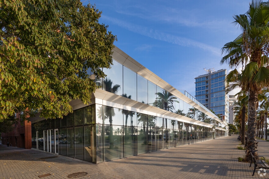 Passeig de García Fària, 49, Barcelona, Barcelona en alquiler - Foto del edificio - Imagen 3 de 4