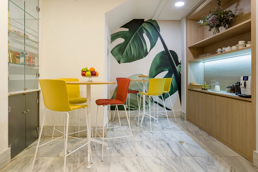 Calle de Ulises, 87, Madrid, Madrid en alquiler - Foto del interior - Imagen 2 de 12